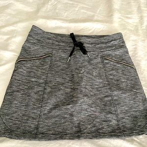 Athleta Metro Skort Space Dye Grey XS
